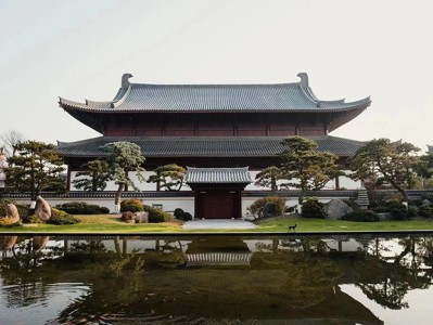 傳統(tǒng)與現(xiàn)代的對(duì)話——佛教寺廟古建筑的設(shè)計(jì)智慧與現(xiàn)代設(shè)計(jì)的碰撞